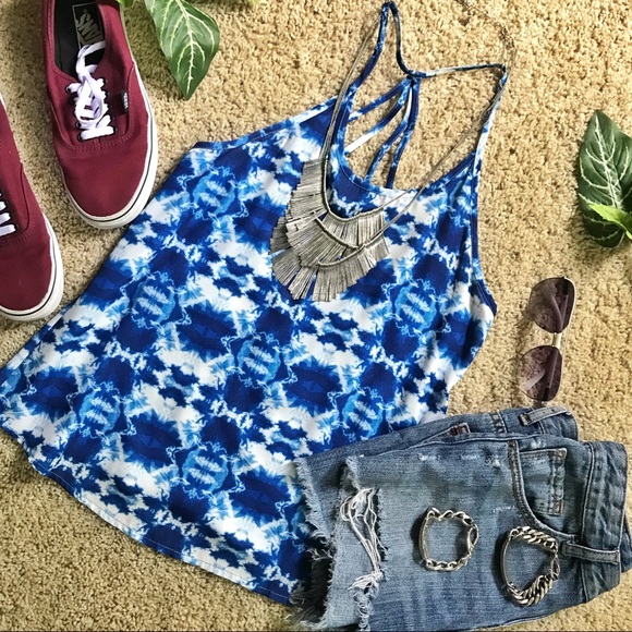 Bright Blue Patterned Tank Top 🌿 - Picture 1 of 6